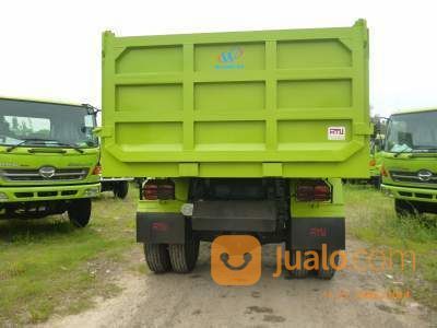 Dump Truk Hino FG 260 JJ 4x2 Euro 4, kapasitas 12m3 – 15m3 (Kondisi Baru)