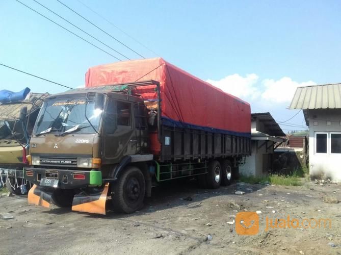 2 Unit Mobil Mitsubishi  Fuso  Dan Hino Lokasi Ciburuy 