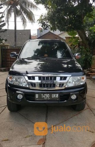  Isuzu  Panther  Grand Touring Tahun 2011 Hitam Bekasi  Jualo