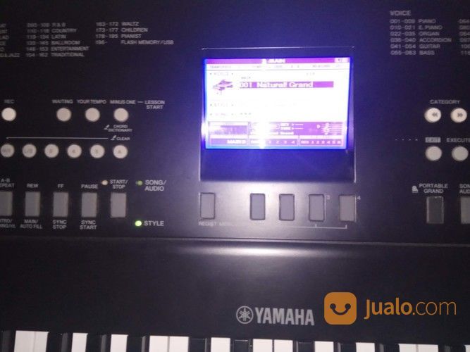 Piano Digital Yamaha DGX-650