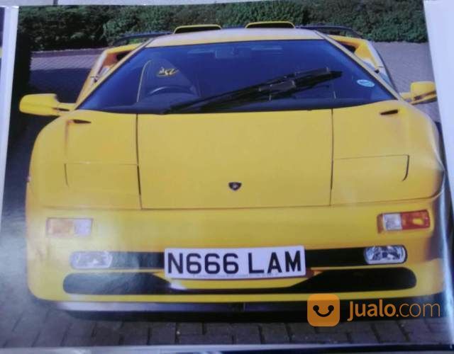 Majalah Otomotif Legenda Lamborghini
