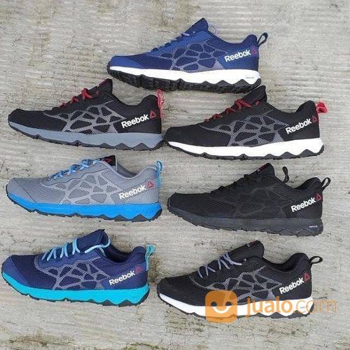 sepatu jogging reebok