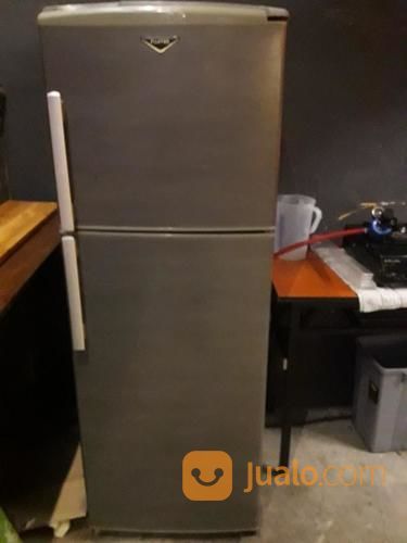 Kulkas Fujitec 2 Pintu D- 251 FS