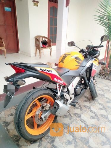 Honda CBR 150R CBU 2013