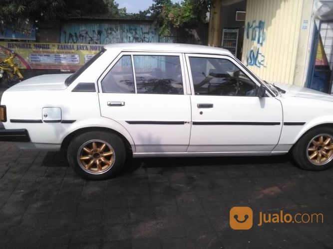 Toyota Corolla DX 1982 Warna Putih