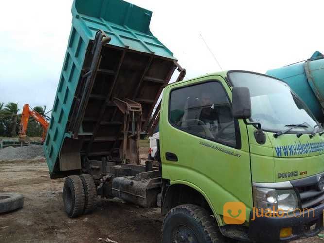 HINO Dutro 125 Ps Dump Truk Double Gardan  Th 2013 