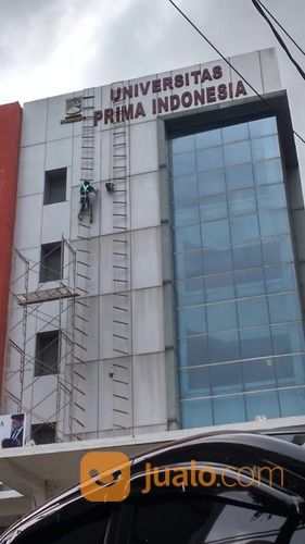 Jasa Pembersihan Kaca Dan ACP Bagian Luar Gedung Bertingkat Safety K3,,,,Bersedia Keluar Kota