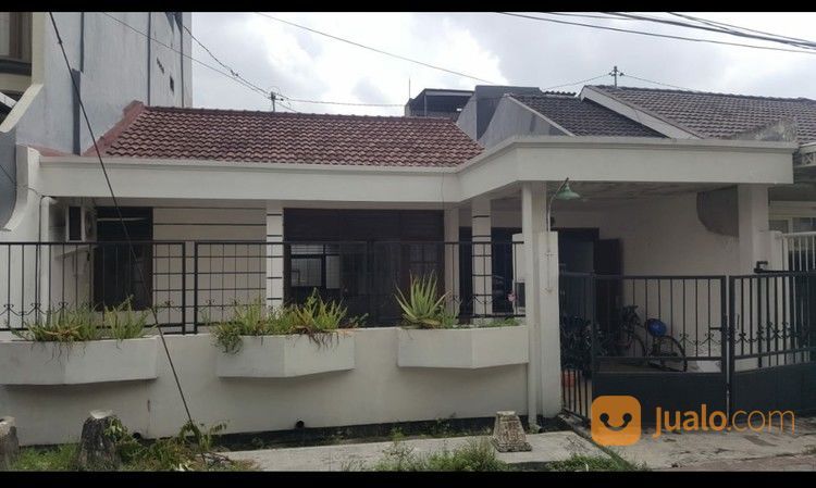 Rumah Darmo Harapan Indah Lingkungan Aman & Nyaman