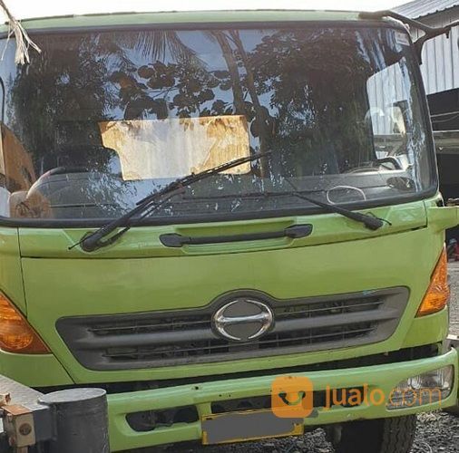 Alat Berat Bekas  Truck Crane Hino Kapasitas 5 Ton 