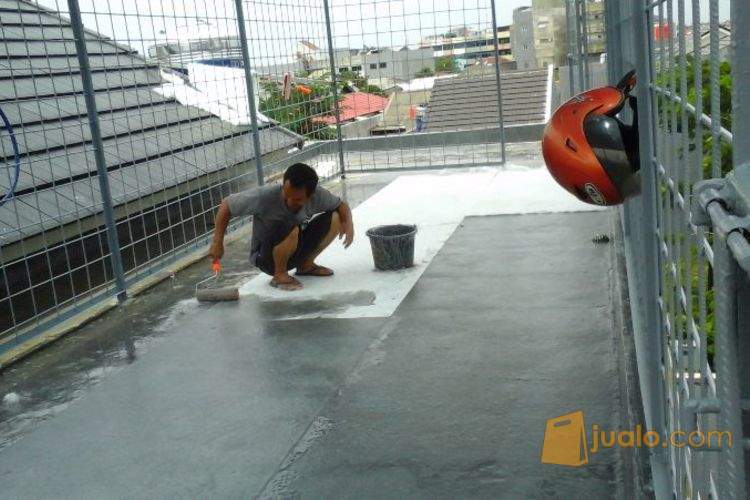 Pelapisan Fiberglass Solusi Talang Air Dak Beton Bocor  