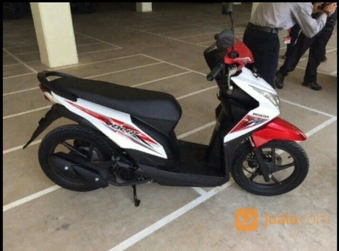  Motor  Bekas  Surabaya  Honda Beat Tahun 2015 Mulus Terawat 