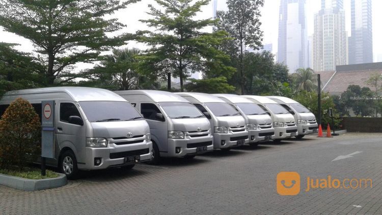 SEWA RENTAL TOYOTA HIACE / ELF JAKARTA