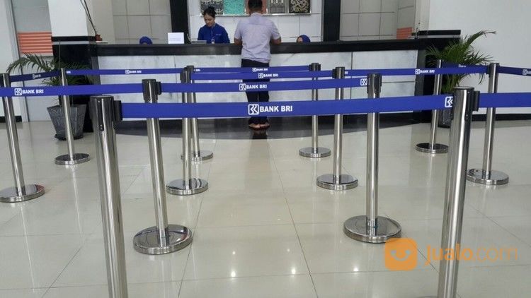 Tiang Antrian Stainles Belt Tarik
