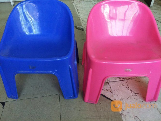 Kursi Plastik Anak Anak Dua Unit
