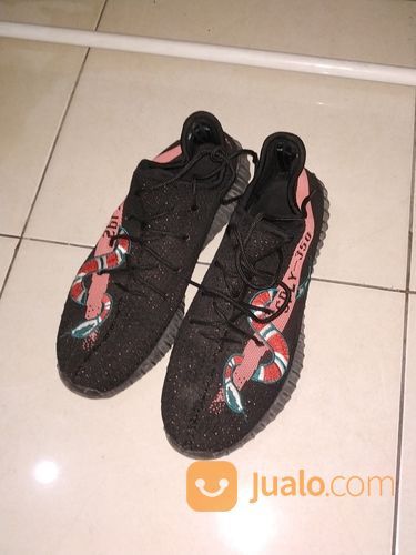 yeezy shoes gucci