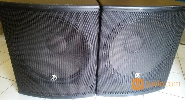 subwoofer mackie srm1801