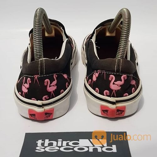 vans slip on flamingo