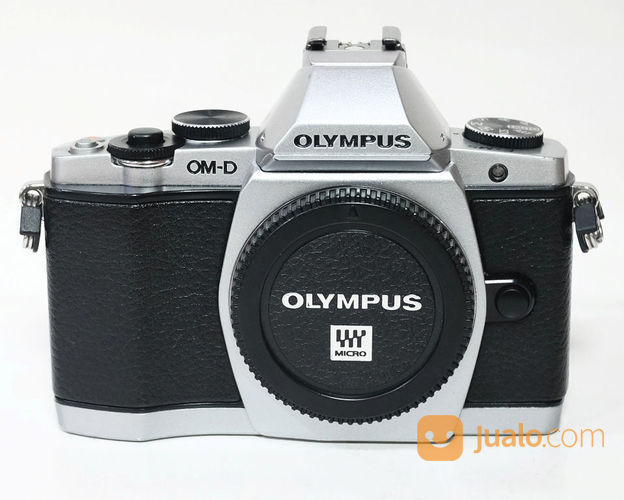 Olympus OMD E-M5 Body Only Silver Sc 5xxx