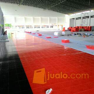 Lantai lapangan futsal interlock