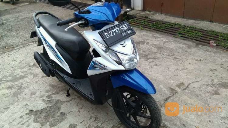 Honda Beat Tahun 2015 Biru-Putih