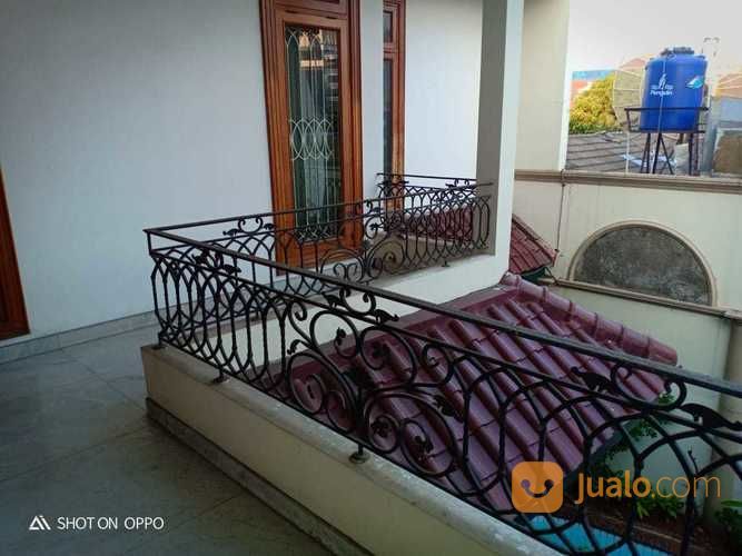 Rumah Di Pondok Indah JakSel LT400 LB500, Pool, Semi Furnished