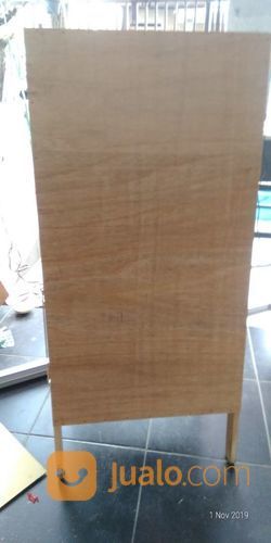 Standing Banner Bahan Kayu