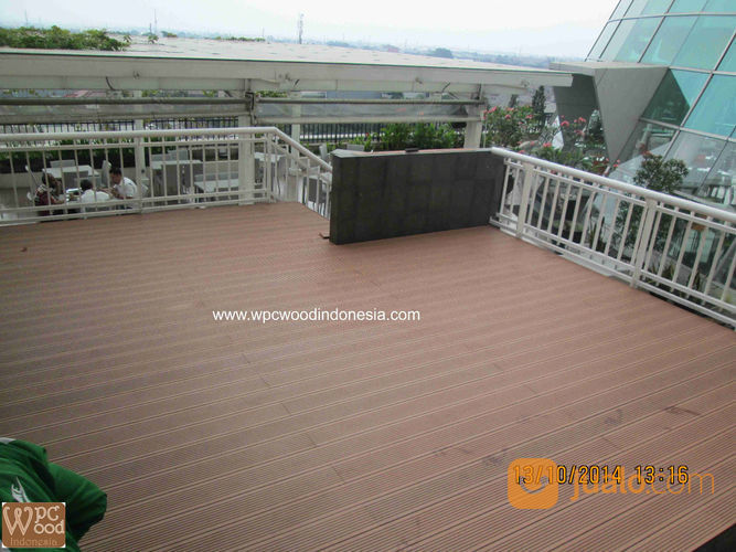 Lantai Decking Outdoor