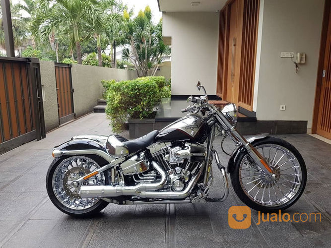 Harley Davidson BreakOut CVO Th 2013 Full Paper Mabua di Kota Jakarta