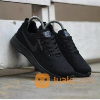 sepatu sneakers full black