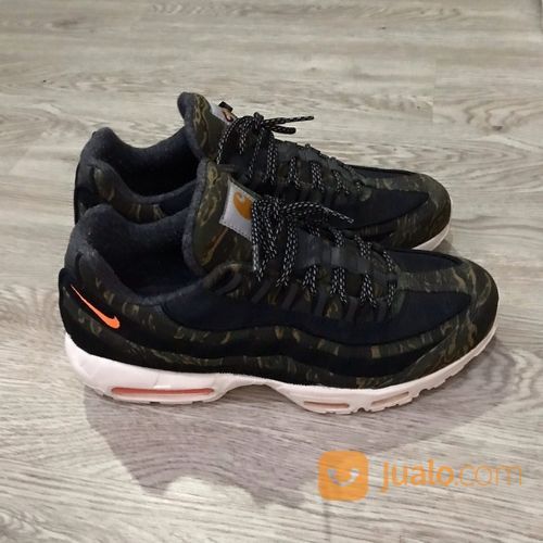 am95 carhartt