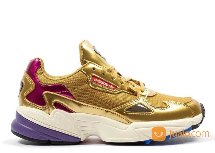 harga adidas falcon gold