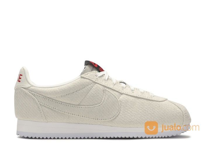 nike cortez upside down