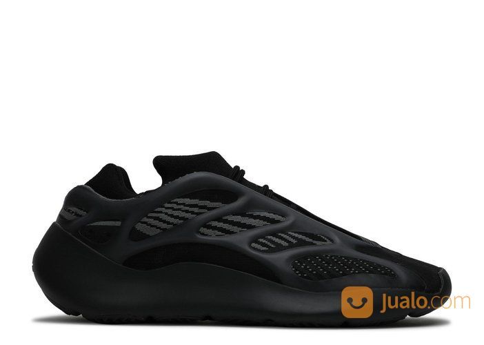 harga sepatu adidas yeezy boost 700