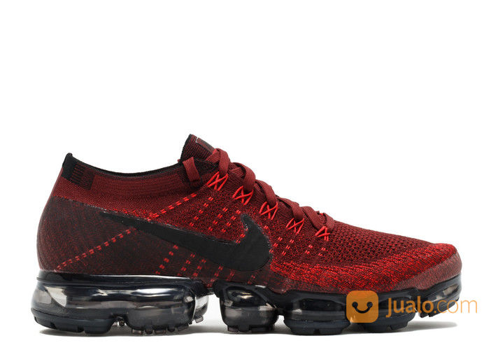 dark red vapormax