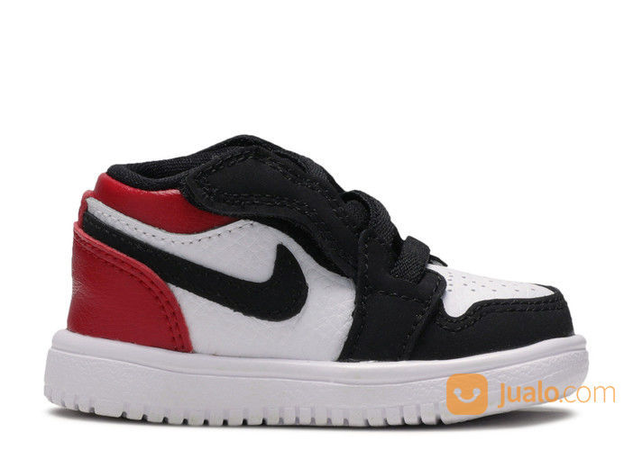 harga air jordan 1 low black toe