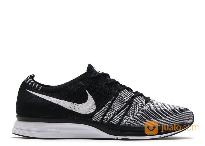 flyknit trainer oreo