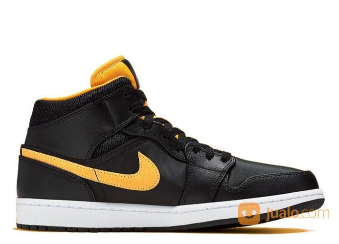 air jordan 1 mid university gold black