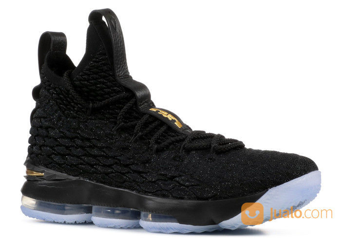 black and gold lebron 15