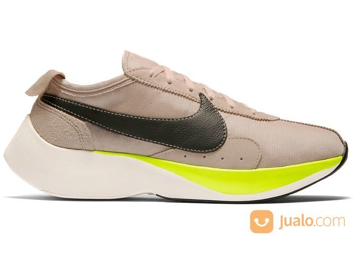 nike moon racer volt