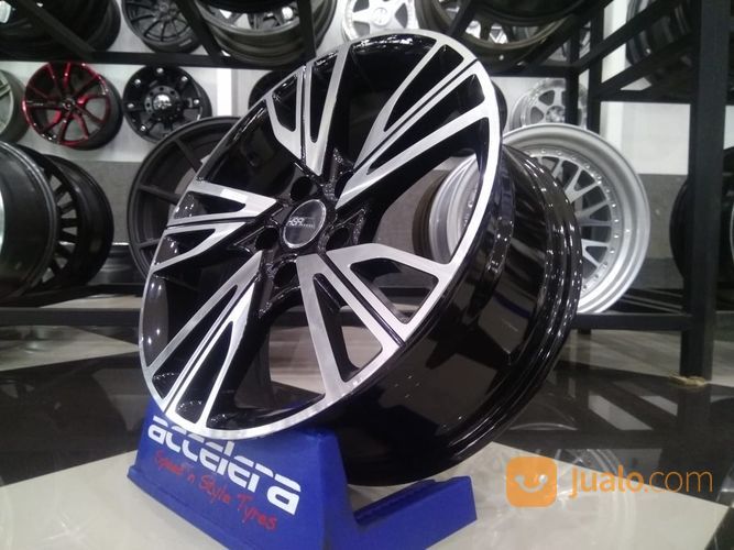 Velg Mobil BMW HSR BAYERISCHE BW7912 Ring 17 Baut 5x120 Hitam Polish