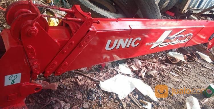 Telescopic Crane Unic Model FU500V Kapasitas 5 Ton