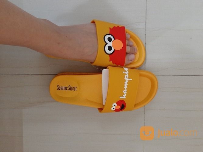 sandal elmo