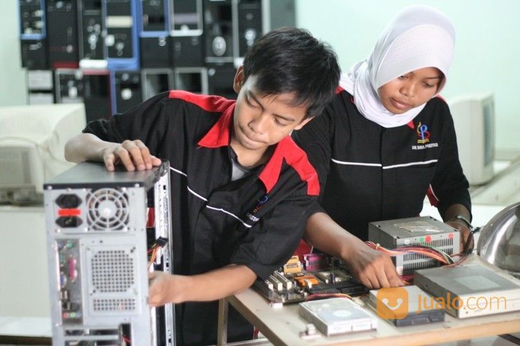 KURSUS TEKNISI KOMPUTER