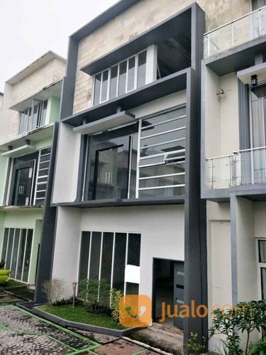 Rumah Komplek Platinum Garden Jalan Brigjend Katamso Medan 1 Medan Jualo