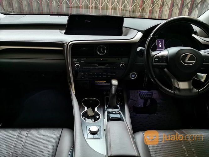 Lexus RX200T Luxury 2.0 AT 2017 KM Sedikit