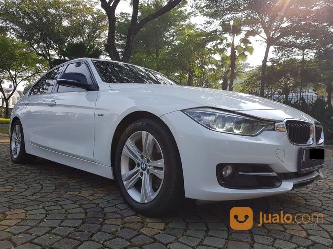 BMW 320i Sport AT 2014,Sedan Sportif Yang Berkelas