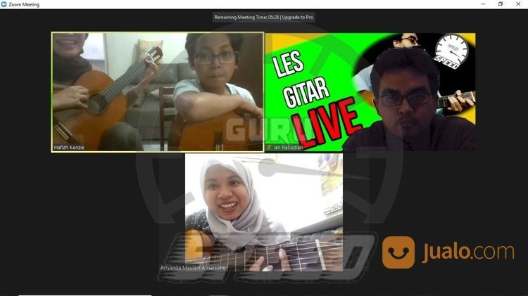 Guru Les Gitar Offline Surabaya Online Juga Bisa