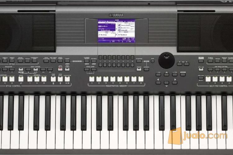 Keyboard Yamaha PSR Seri S 670 / PSR S670 / PSR-S670