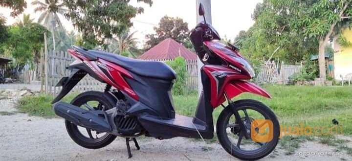 2015 Honda Vario Tahun 2015 Merah