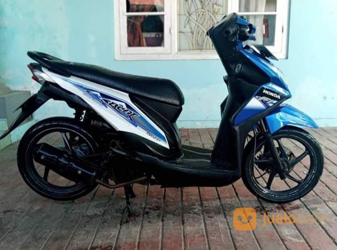 Tahun 2014 Honda Beat Warna Biru